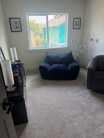 3rd bedroom - 10448 3rd Ave SW