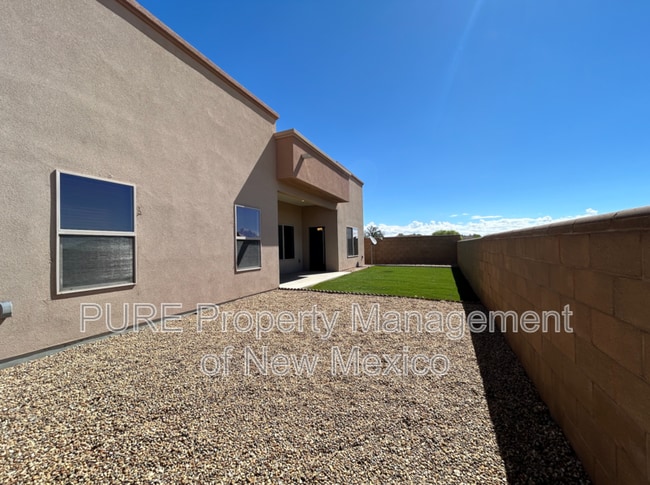 Building Photo - 2805 Rabbitbrush Dr