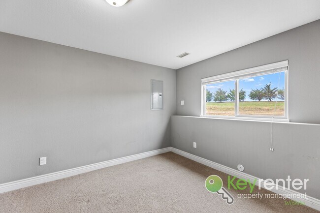 Building Photo - 2315-2317 E Coolwater St Duplex