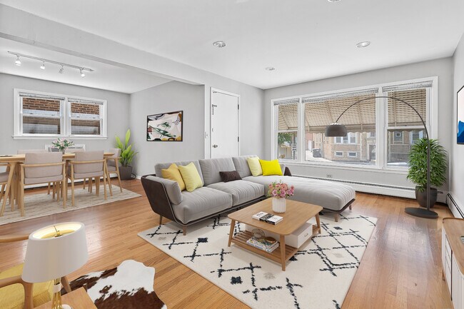 Building Photo - 4912 W Berteau Ave