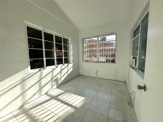 Building Photo - 937 NW 46th St