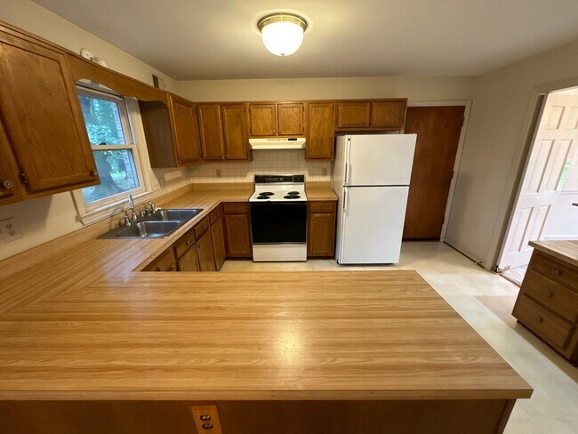Building Photo - 10985 Eagles Cove Dr