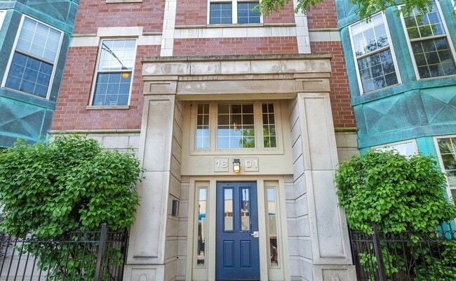 Building Photo - 1801 W Addison St