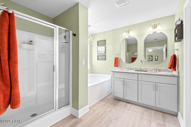 Building Photo - 11434 Palm Breeze St