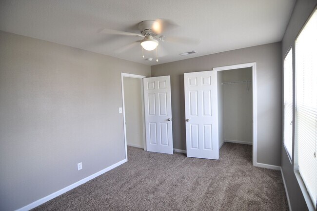 Building Photo - 29934 Glenrose Way