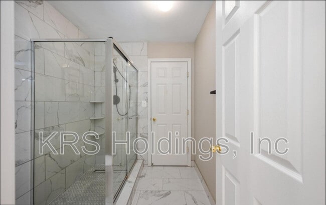 Building Photo - 159 Sanford Ferry Ct