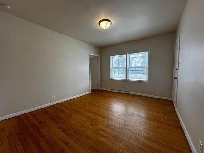 Building Photo - 1017 N Webster Ave