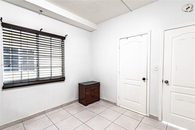 Building Photo - 17405 NW 75th Pl