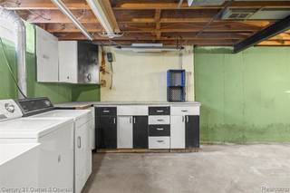 Building Photo - 9616 Colwell Ave