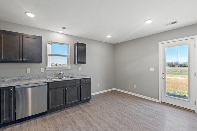 Building Photo - 106 Tyler Way