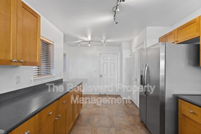 Building Photo - 92-7139 Elele St