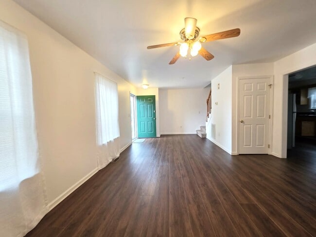 Building Photo - 1011 Granite Ct
