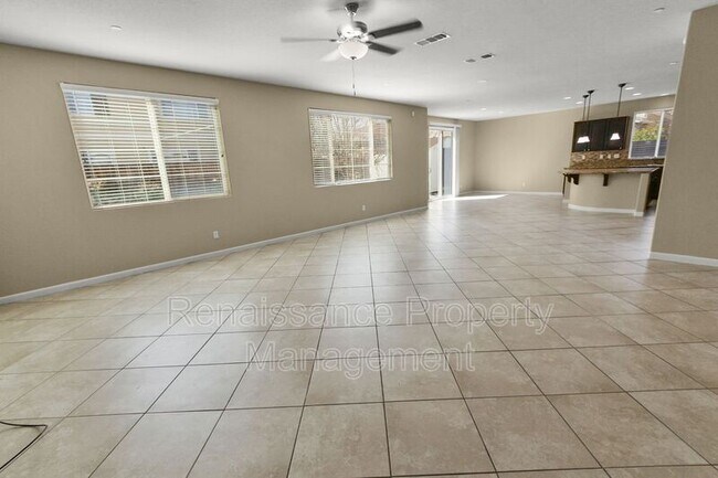 Building Photo - 703 N Marquis Way