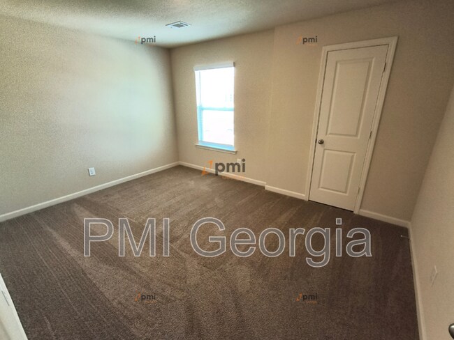 Building Photo - 709 Plow Pt