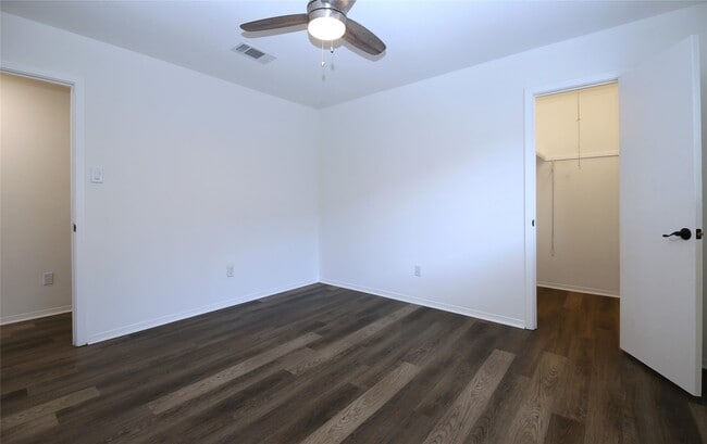 Building Photo - 16307 Morningshade Dr