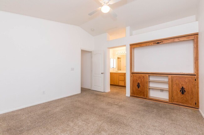 Building Photo - Spacious 3-Bedroom, 2.5-Bath Two-Story Hom...