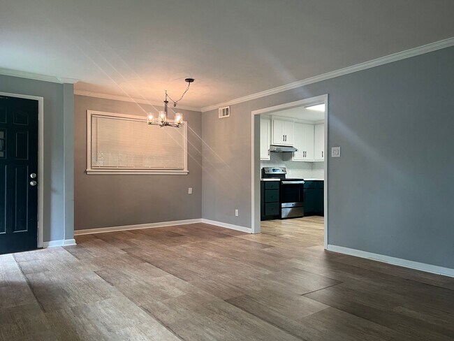 Building Photo - 241 Skyline Dr, North Little Rock AR 72116...