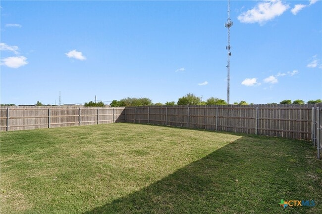 Building Photo - 1037 Shelby Dr