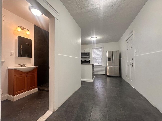 Building Photo - 31 Ceres St