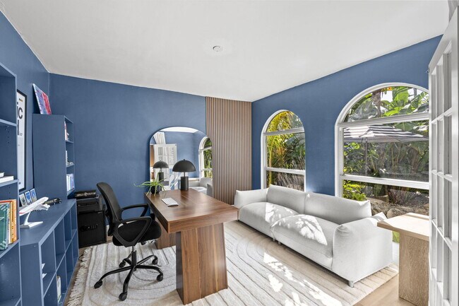 Building Photo - 715 Kaye St