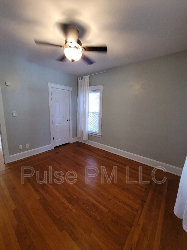 Building Photo - 2222 Oakland Ave