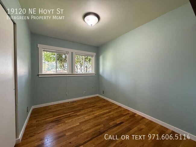 Building Photo - 19120 NE Hoyt St
