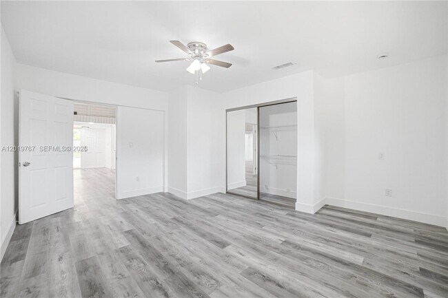 Building Photo - 5201 Yellow Pine Ln