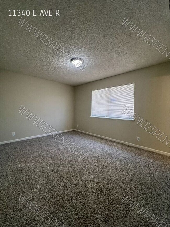 Building Photo - 11340 E Avenue R