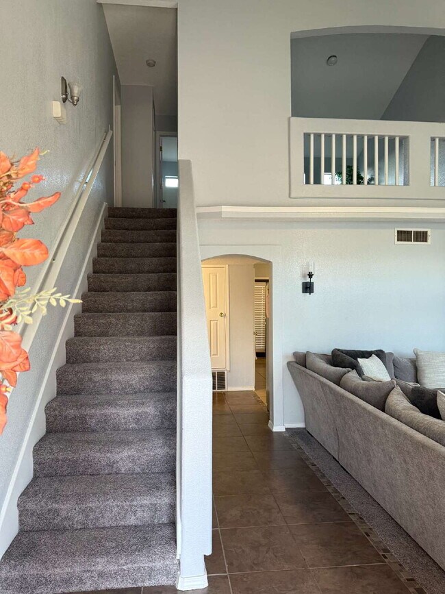 Building Photo - "Charming 3-Bed Oasis with Granite Touches & Cozy Fireplace in El Paso!"