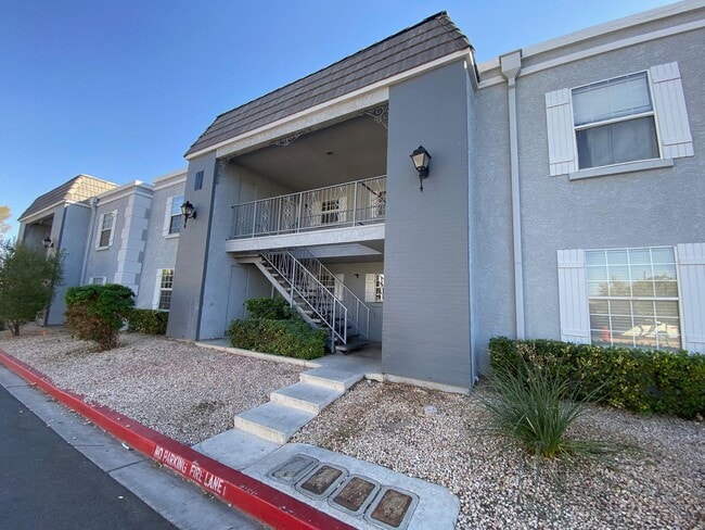 Primary Photo - BEAUTIFUL 2 BEDROOM 1.5 BATHROOM CONDO
