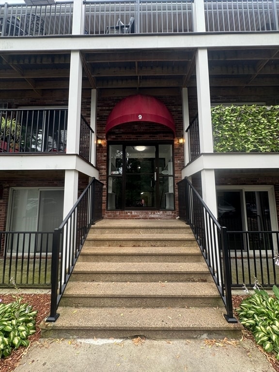 Building Photo - 9 Kenmar Dr