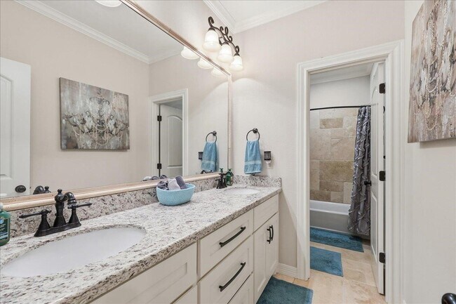 Building Photo - 302 Spring Brook Ct