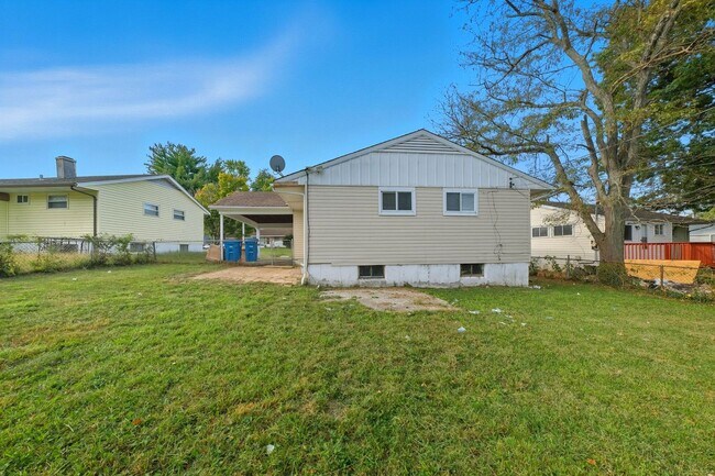 Building Photo - 237 Grampian Rd