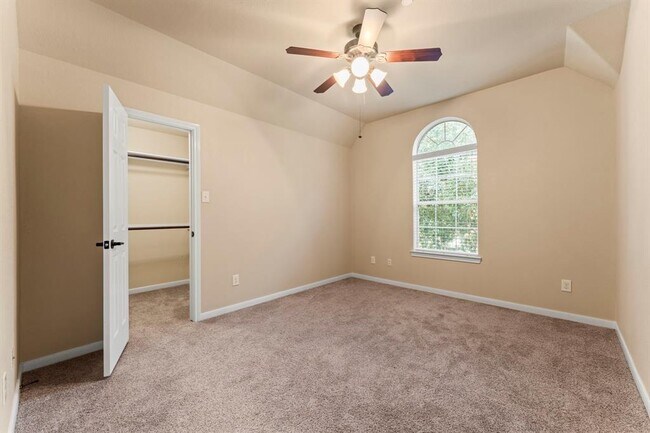 Building Photo - 18 Umbria Ln