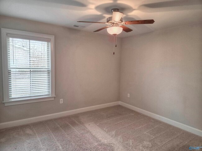 Building Photo - 223 Dustin Ln