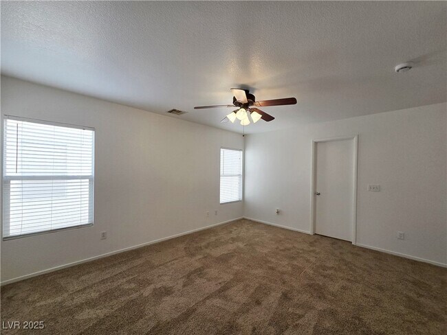 Building Photo - 728 Ribbon Grass Ave