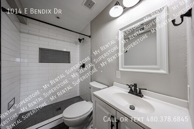 Building Photo - 1014 E Bendix Dr