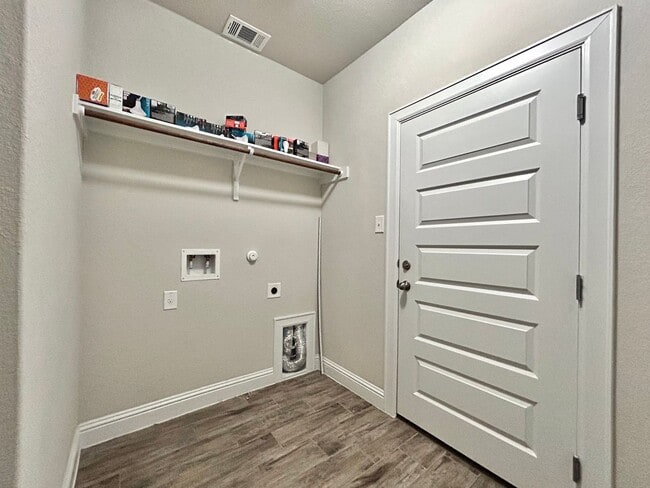 Building Photo - 4300 Lindberg Ln