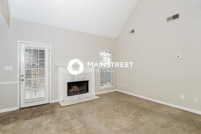 Building Photo - 3 Bedroom Pet-Friendly Home in Decatur, GA with Main Street Renewal