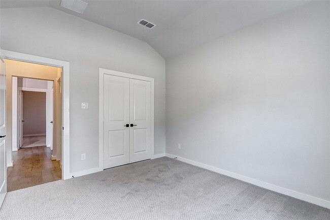 Building Photo - Timber Brook Drive, Sienna, TX 77459 - 3 BR 2 BA single-family home