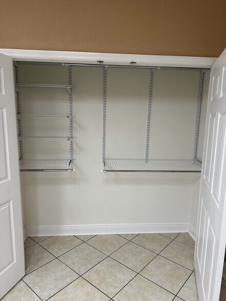Building Photo - 1472 S Mayo Trl