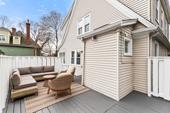 Building Photo - 33 Ashcroft Rd