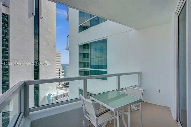 Building Photo - 4401 Collins Ave