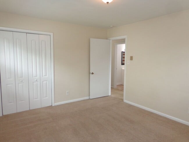 Building Photo - 4638 Coronet Ave