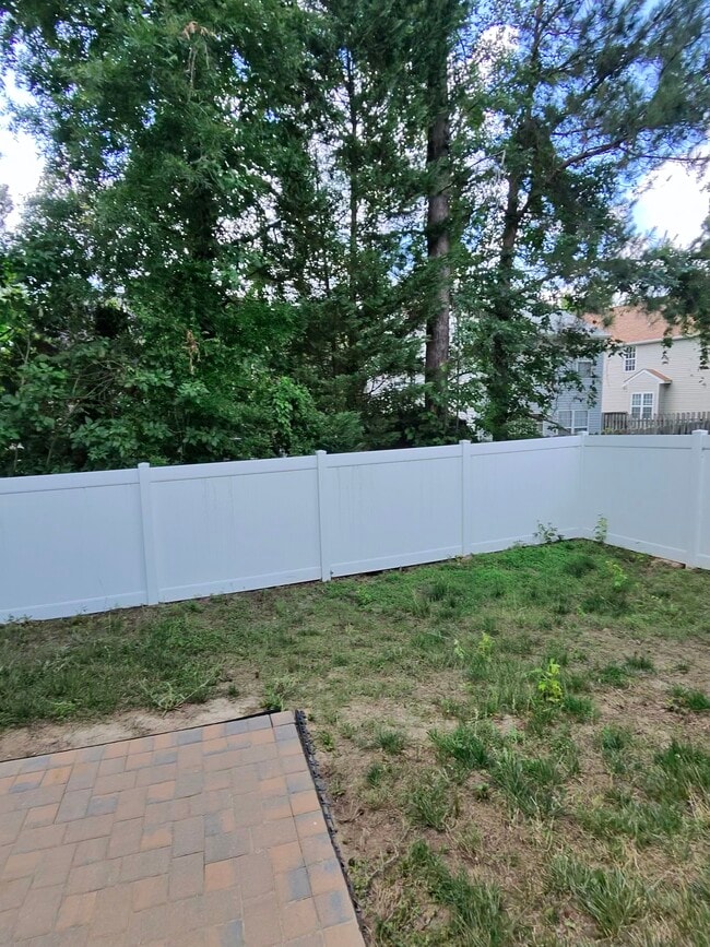 Building Photo - 105 Chardonnay Rd