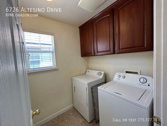 Building Photo - 6726 Altesino Dr