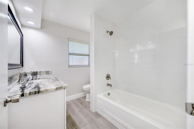 Building Photo - 11211 60th Ave N