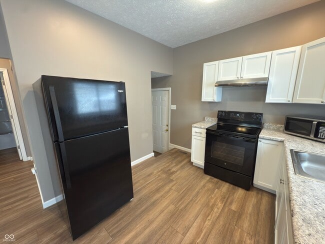 Building Photo - 603 N Columbia St