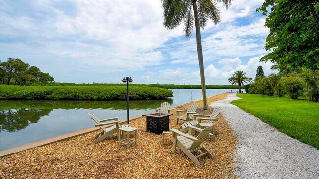 Building Photo - 4760 Gulf of Mexico Dr