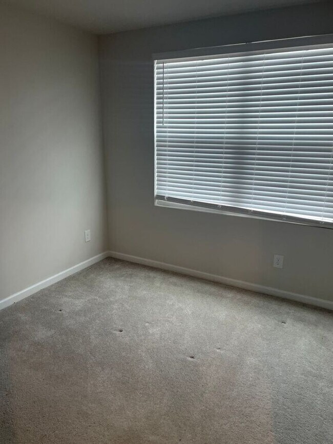 Building Photo - Stunning 3BR 3BA Home w/ Private Patio • Full Appliance Suite • Wooded-View Patio in Nashville